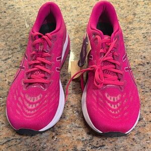 ASICS GT-2000 11 Women’s Size 11 Running Shoes